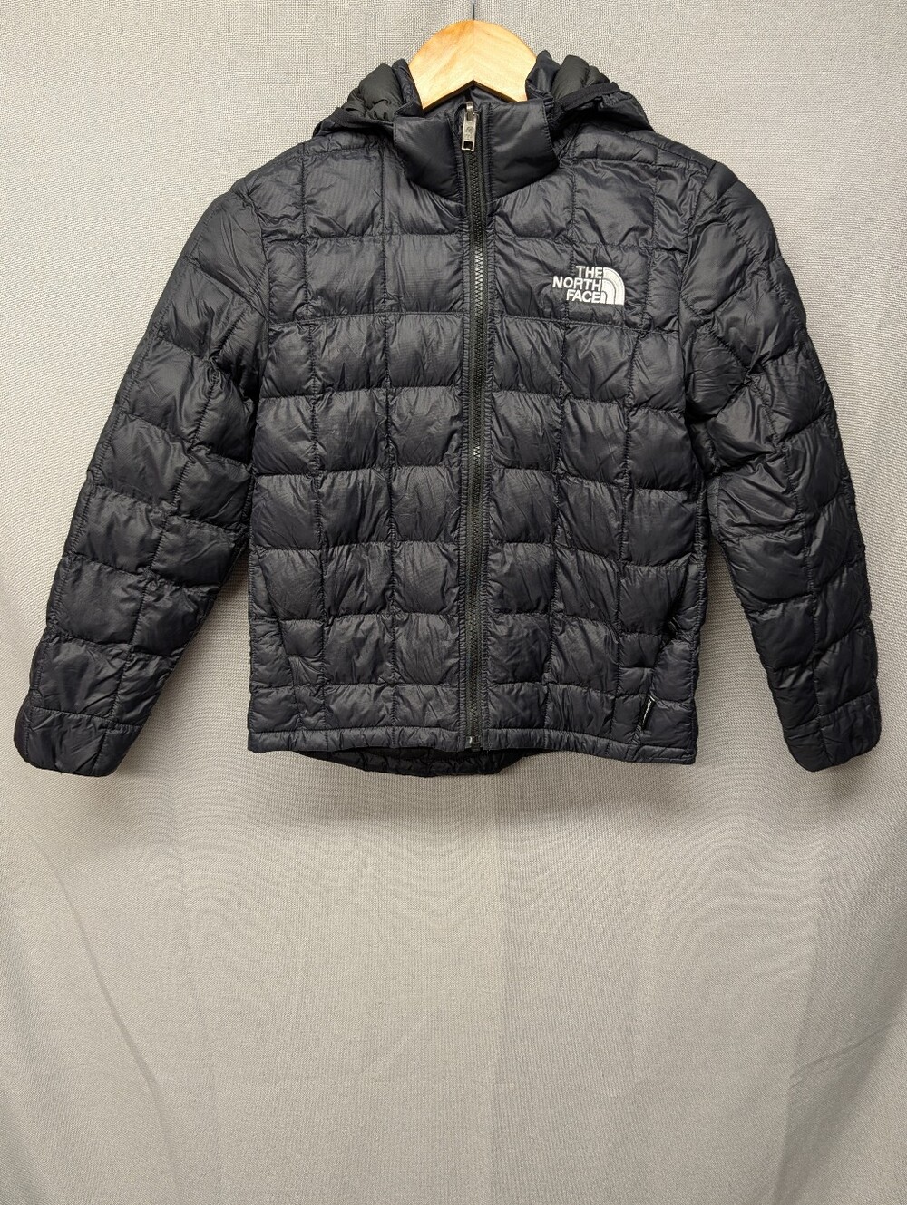 The North Face Kids Black Packable Puffer Jacket W/ Removable Hood, EUC Size 10